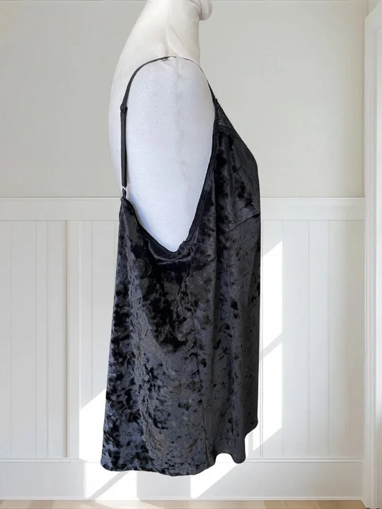 CACIQUE Women's Black Crushed Velvet Lace Trim Camisole Top NWT 22/24 - Picture 5 of 13